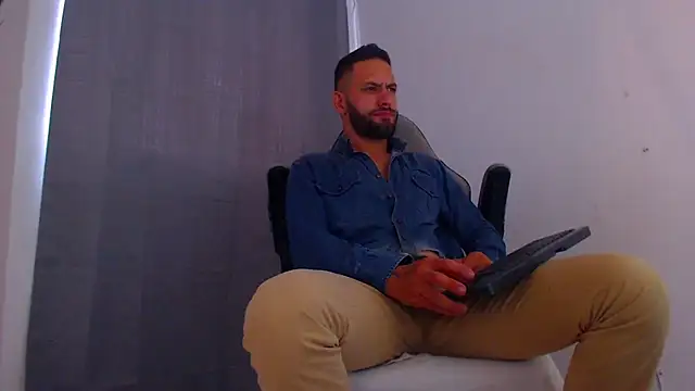 Oliverdrew 1 online show from 01.28.25