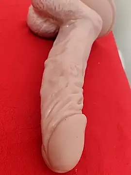 Snapshot of vaholiver chatting on 01.18.26 vaholiver online show from 01.18.26