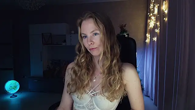 Cuddle Cat online show from 12.03.25