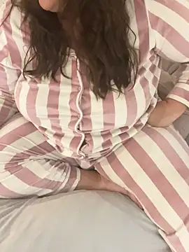 Snapshot of sweeti_Em chatting on 01.31.26 sweeti Em online show from 01.31.26