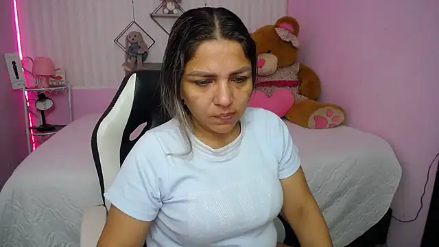 Snapshot of cum_bigass chatting on 02.16.26 cum bigass online show from 02.16.26