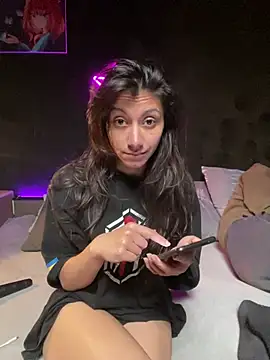 Kiscsillagg online show from 04.05.26