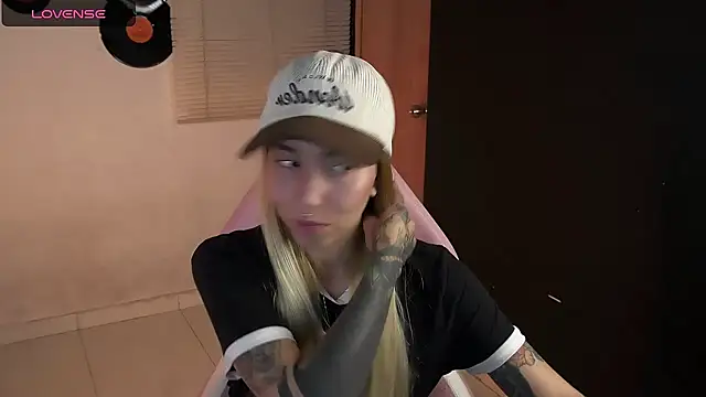 Saucy Jenn online show from 06.21.26