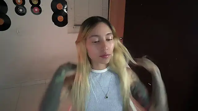 Saucy Jenn online show from 07.24.26