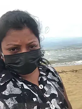 Snapshot of _Cute_ariana_ chatting on 10.15.25 Cute ariana online show from 10.15.25