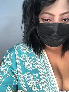 Snapshot of _Cute_ariana_ chatting on 10.17.25 Cute ariana online show from 10.17.25