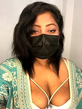 Snapshot of _Cute_ariana_ chatting on 10.30.25 Cute ariana online show from 10.30.25