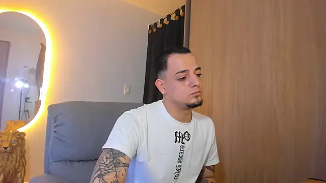 Snapshot of alejandro_calderon1 chatting on 01.29.25 alejandro calderon1 online show from 01.29.25