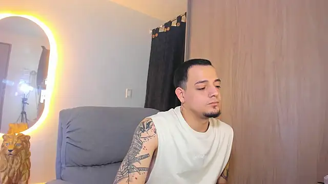 Snapshot of alejandro_calderon1 chatting on 02.11.25 alejandro calderon1 online show from 02.11.25