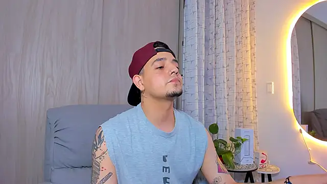 Snapshot of alejandro_calderon1 chatting on 09.12.25 alejandro calderon1 online show from 09.12.25