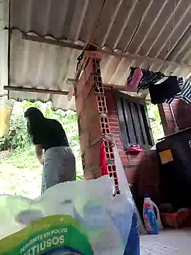 Snapshot of Hannah-grace chatting on 01.05.25 Hannah-grace online show from 01.05.25