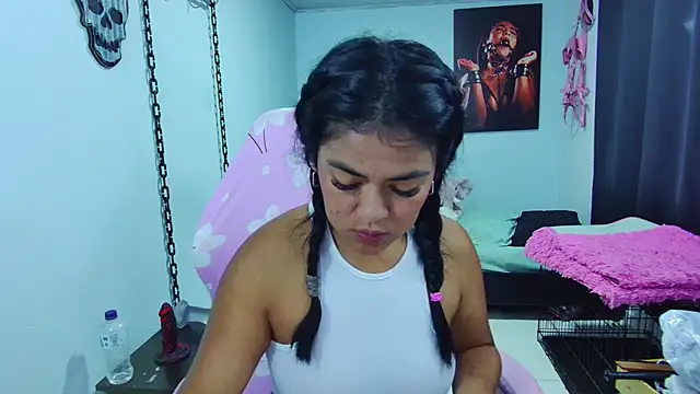 Snapshot of Hannah-grace chatting on 03.01.25 Hannah-grace online show from 03.01.25