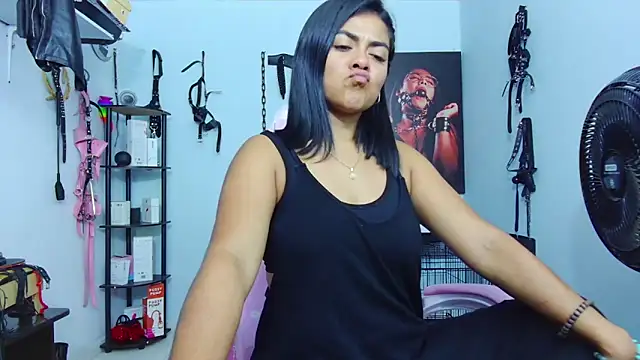 Snapshot of Hannah-grace chatting on 09.11.25 Hannah-grace online show from 09.11.25