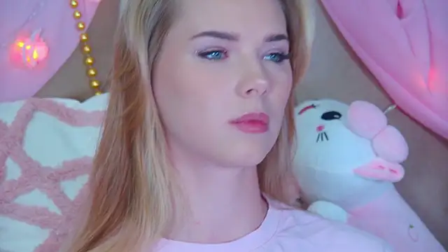 Snapshot of GentleRossi chatting on 03.04.25 GentleRossi online show from 03.04.25