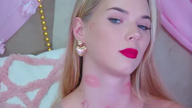 Snapshot of GentleRossi chatting on 03.05.25 GentleRossi online show from 03.05.25