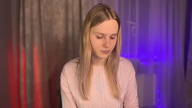 Chanel Gill online show from 02.05.25