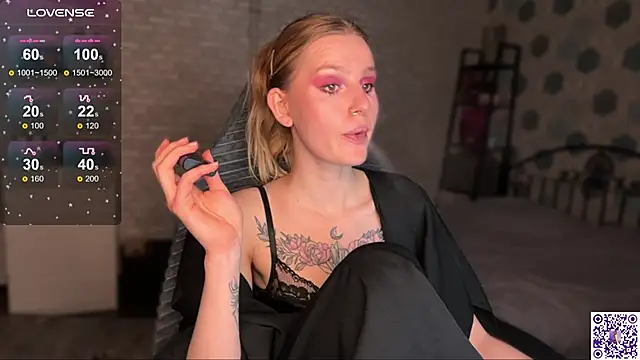 Chanel Gill online show from 10.31.25