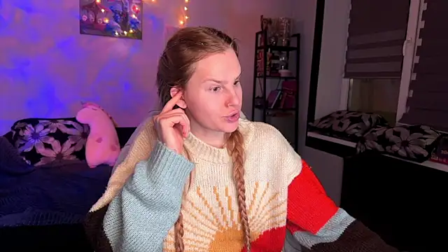 Chanel Gill online show from 01.09.26