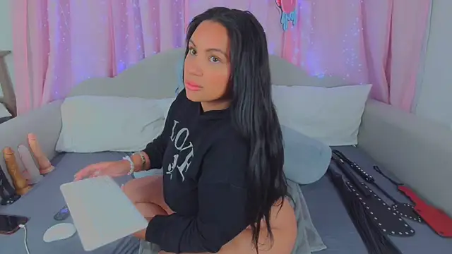 MeghanXO online show from 09.28.25