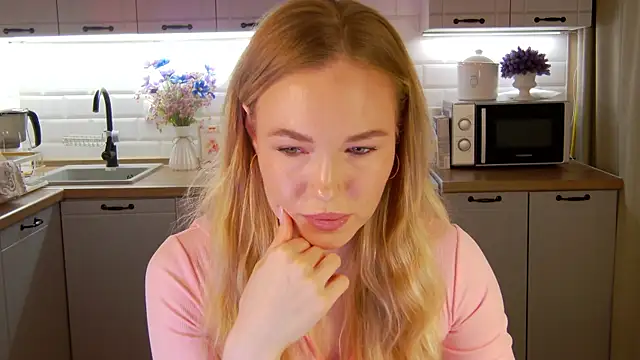 Veronika Mitchel online show from 10.19.25