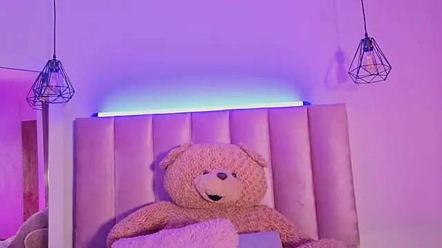 Snapshot of pameela_brown chatting on 01.17.26 pameela brown online show from 01.17.26