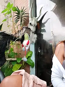 Snapshot of k_lebannon chatting on 01.04.25 k lebannon online show from 01.04.25