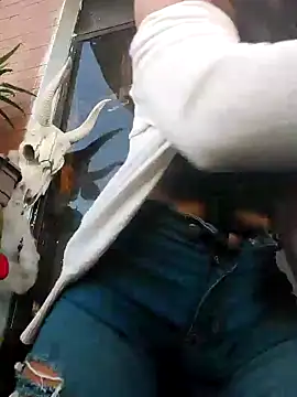 Snapshot of k_lebannon chatting on 01.12.25 k lebannon online show from 01.12.25