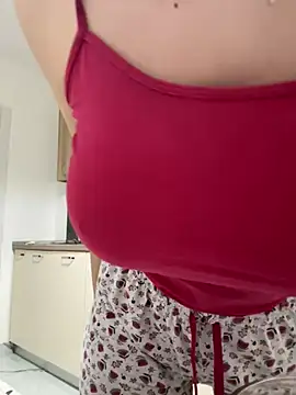 Snapshot of Scarlett-Dream chatting on 02.01.25 Scarlett-Dream online show from 02.01.25