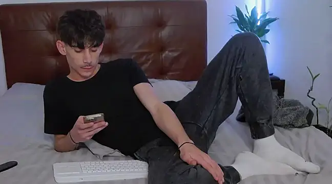 DanielCrush1 online show from 02.13.25