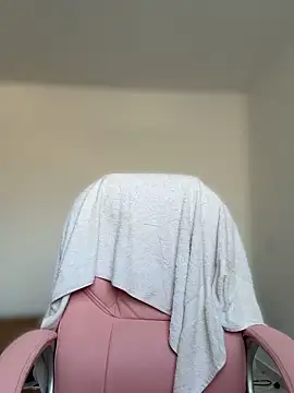 Snapshot of stormyy_ chatting on 10.02.25 stormyy online show from 10.02.25