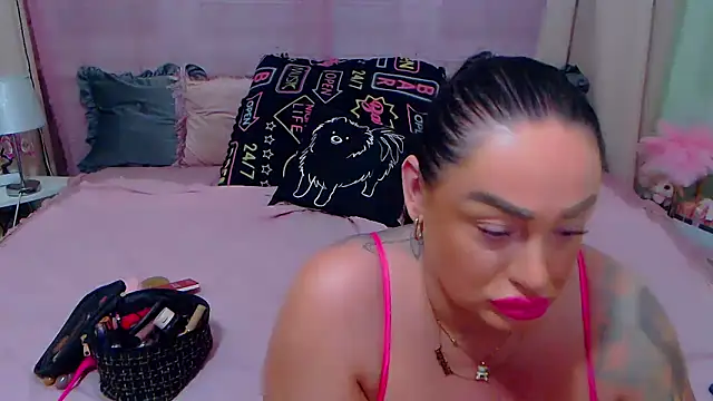 Snapshot of BustyVicky chatting on 03.20.25 BustyVicky online show from 03.20.25