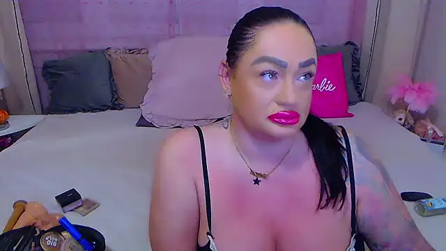 Snapshot of BustyVicky chatting on 10.06.25 BustyVicky online show from 10.06.25