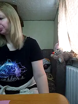 BustyBlond online show from 04.10.26