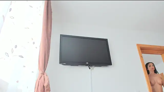 Snapshot of wildalissa chatting on 01.23.25 wildalissa online show from 01.23.25