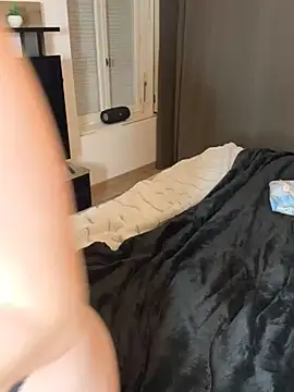 Snapshot of FoxyFrenchy chatting on 01.15.25 FoxyFrenchy online show from 01.15.25