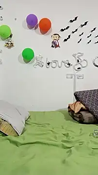 Snapshot of marypaula chatting on 10.30.25 marypaula online show from 10.30.25