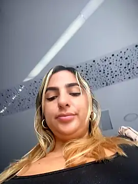 Snapshot of sammyqueenx21 chatting on 07.17.26 sammyqueenx21 online show from 07.17.26