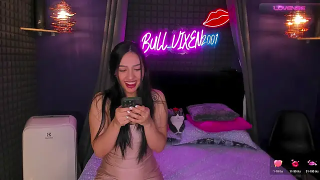 bull vixen2001 online show from 10.21.25