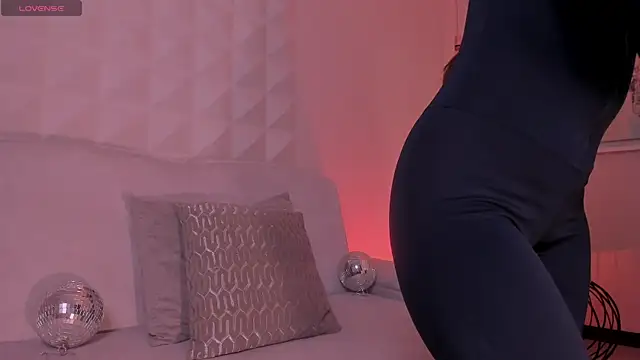 ErikaBenz  online show from 04.05.26