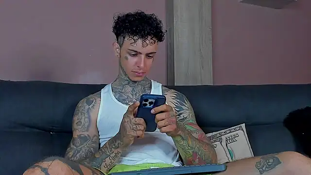 Snapshot of Aron_ford chatting on 01.17.26 Aron ford online show from 01.17.26