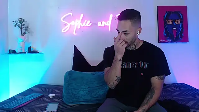 Snapshot of SophieFoxx17 chatting on 02.20.26 SophieFoxx17 online show from 02.20.26