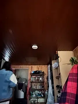  Laary online show from 09.12.25