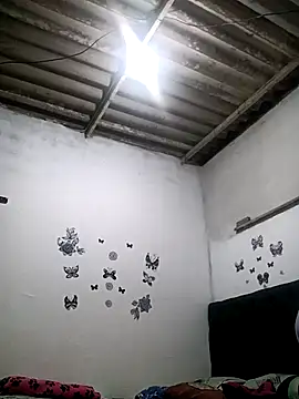 Snapshot of Nicolle_Milf chatting on 12.04.24 Nicolle Milf online show from 12.04.24