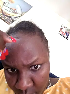 Snapshot of Toomuchbooty33 chatting on 09.14.25 Toomuchbooty33 online show from 09.14.25