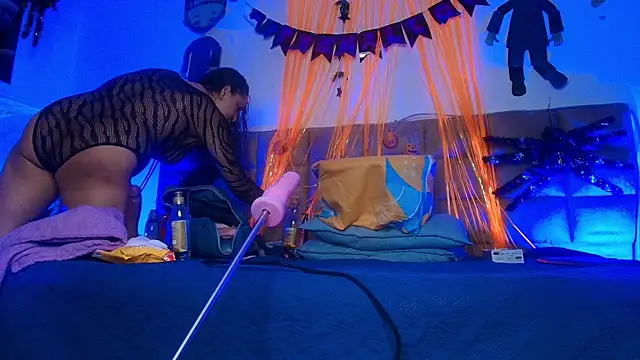 Snapshot of britanyy_ chatting on 10.16.25 britanyy online show from 10.16.25