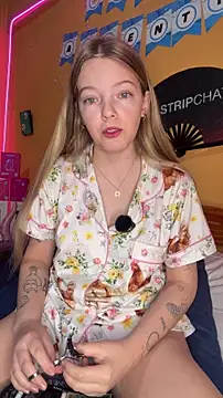 Snapshot of -veranito- chatting on 06.14.26 -veranito- online show from 06.14.26