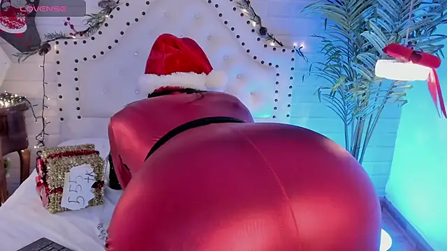 Snapshot of _Eurekaa_ chatting on 12.08.24 Eurekaa online show from 12.08.24