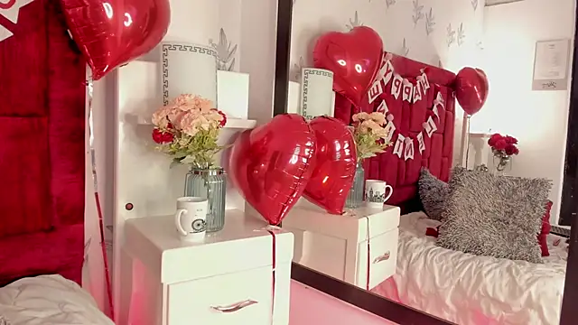 Snapshot of _Eurekaa_ chatting on 02.16.25 Eurekaa online show from 02.16.25