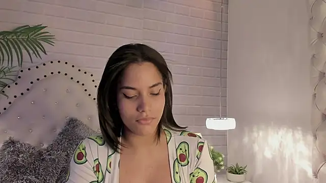 Snapshot of _Eurekaa_ chatting on 03.11.25 Eurekaa online show from 03.11.25