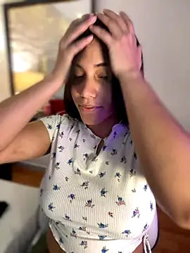 Snapshot of _Eurekaa_ chatting on 09.15.25 Eurekaa online show from 09.15.25